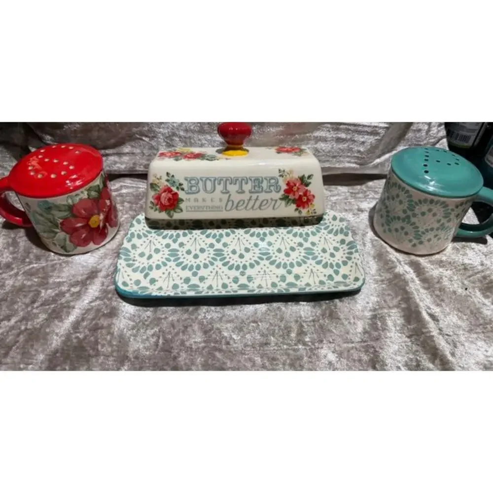 The Pioneer Woman Vintage Floral Salt and Pepper and Butter Dish Set